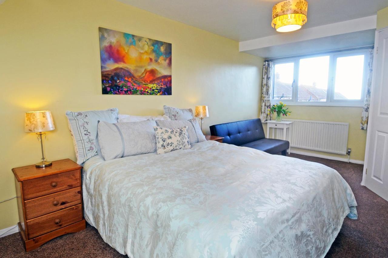 Whitby Spacious Rugby Field Cottage With Off-Street Parking And Ev Fast Point For Electric Cars Exteriér fotografie