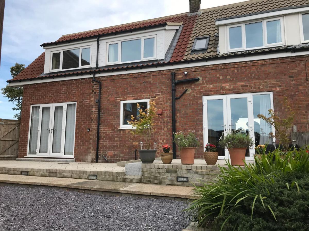Whitby Spacious Rugby Field Cottage With Off-Street Parking And Ev Fast Point For Electric Cars Exteriér fotografie