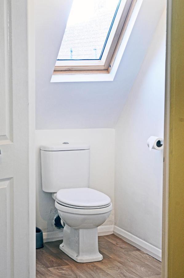 Whitby Spacious Rugby Field Cottage With Off-Street Parking And Ev Fast Point For Electric Cars Exteriér fotografie