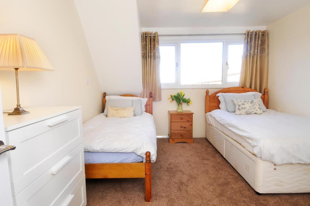 Whitby Spacious Rugby Field Cottage With Off-Street Parking And Ev Fast Point For Electric Cars Exteriér fotografie