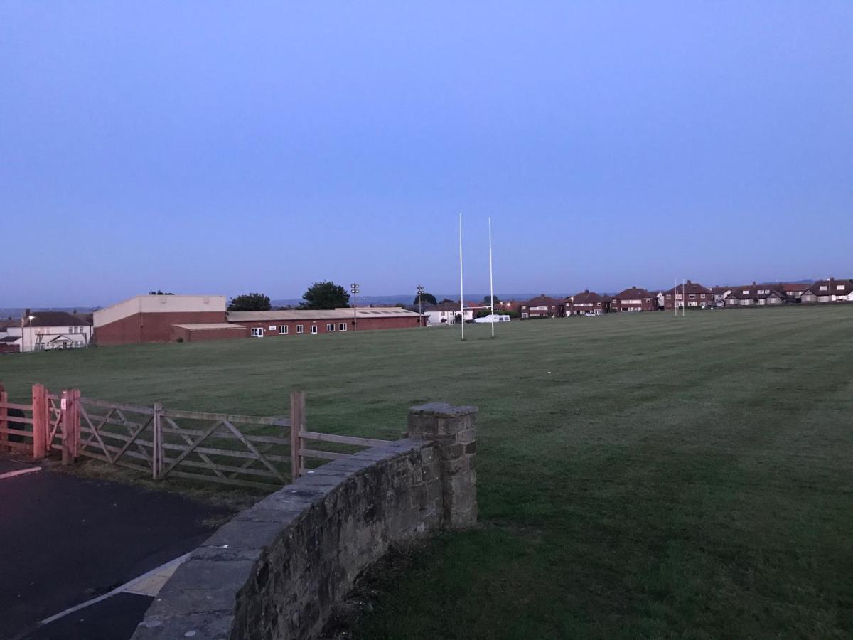 Whitby Spacious Rugby Field Cottage With Off-Street Parking And Ev Fast Point For Electric Cars Exteriér fotografie